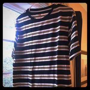 Zumiez border T Men’s Large